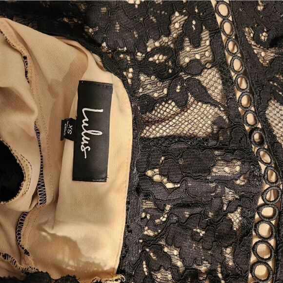 Lulu's To the Moon and Back Black Lace Short Sleeve Mini Dress size Xs - Picture 6 of 9